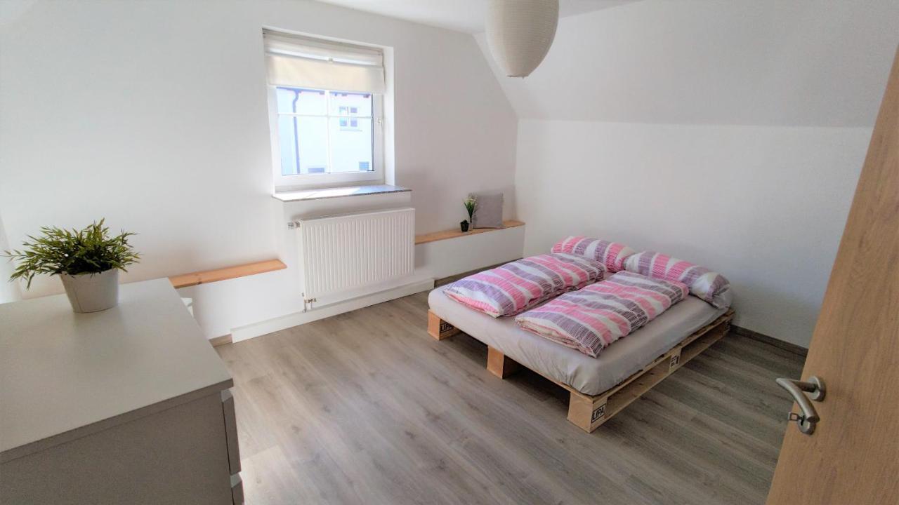 Gasthof Adler Ferienwohnung Ichenhausen Exteriör bild